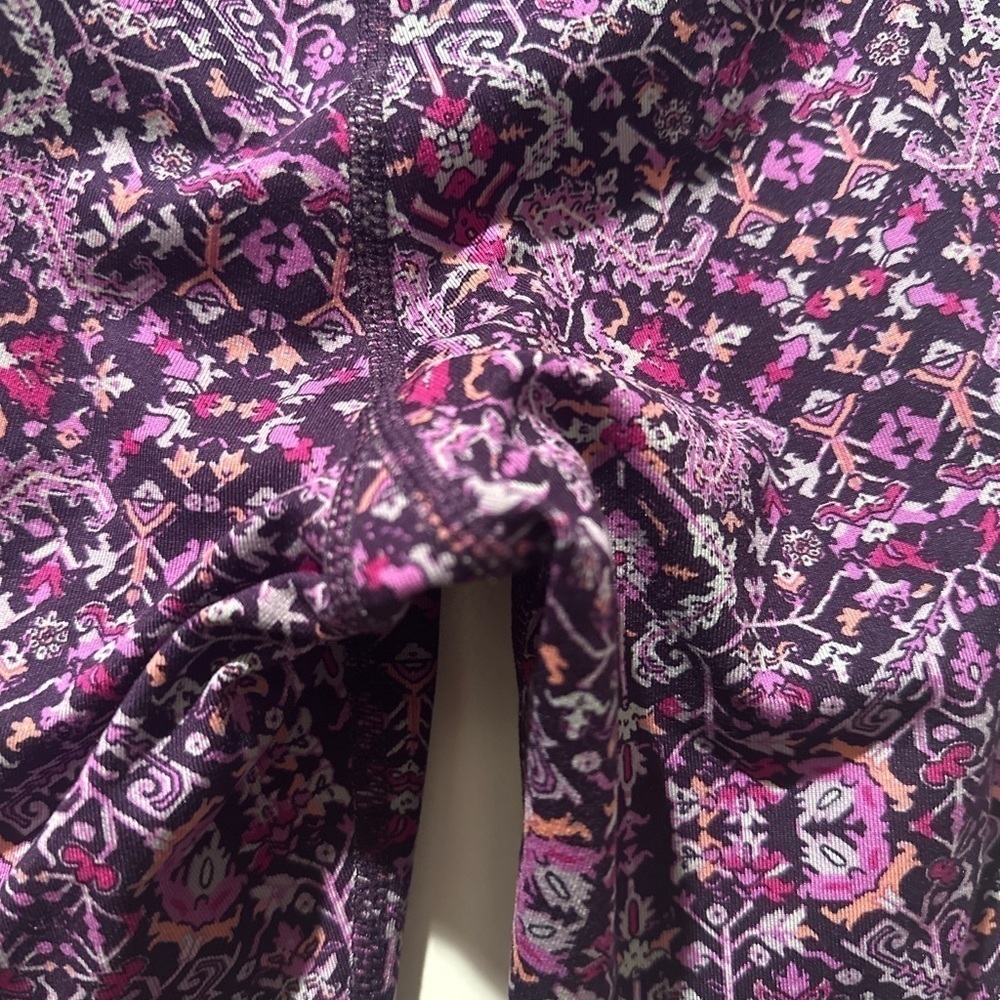 Athleta High Rise tapestry chaturangs Capri leggings yoga pants size XS‎ - Picture 6 of 9